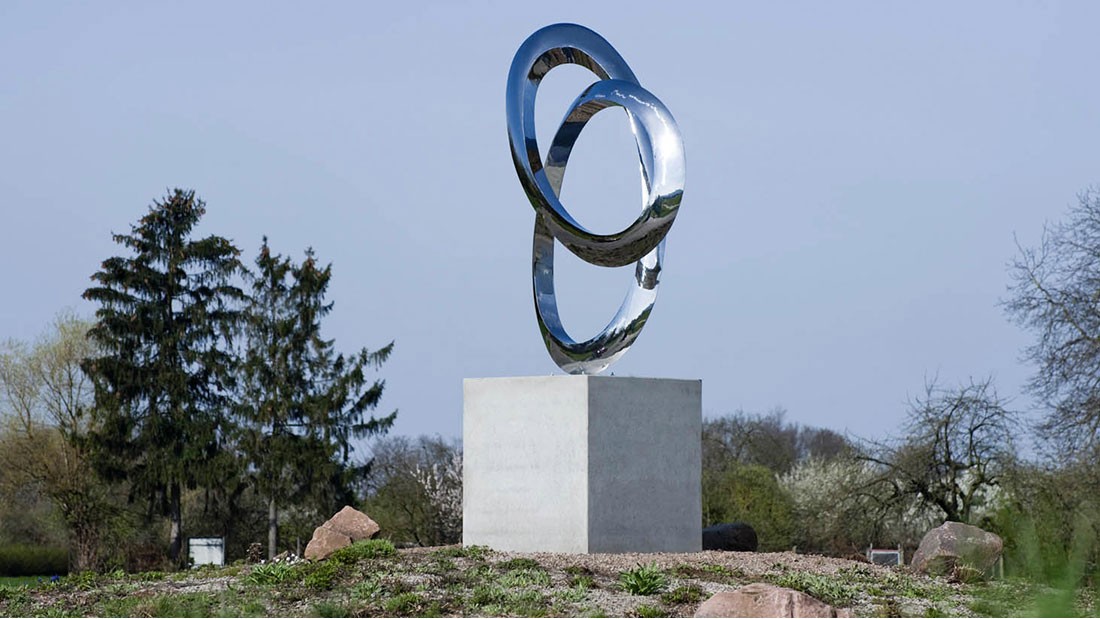ProMinent funds a sculpture for Wieblingen roundabout (Heidelberg, Germany) 